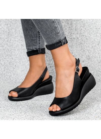 Czarne Sandały na Koturnie Sergio Leone