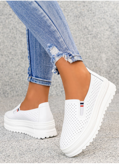Białe Wsuwane Sneakersy ze Skóry Naturalnej Olina na Platformie